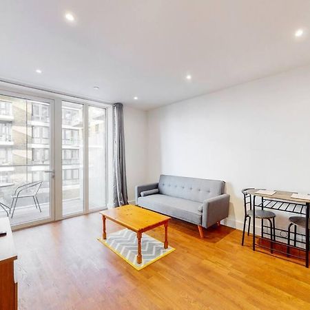 Lovely 1 Bedroom In Royal Arsenal Riverside London Bagian luar foto
