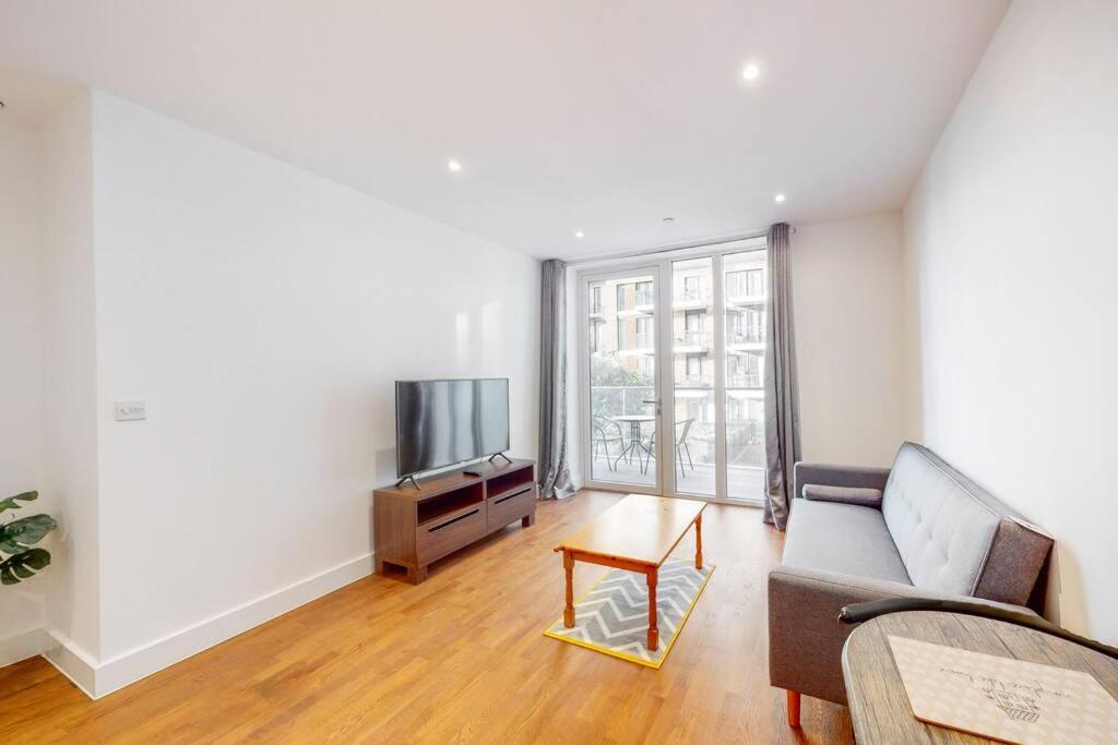 Lovely 1 Bedroom In Royal Arsenal Riverside London Bagian luar foto